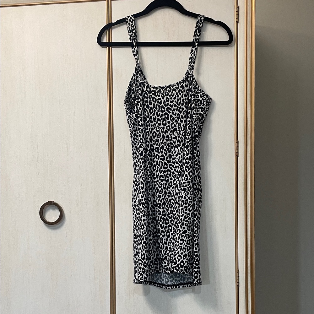 Gilligan & O'Malley Black and White Leopard print negligee - Picture 8 of 9